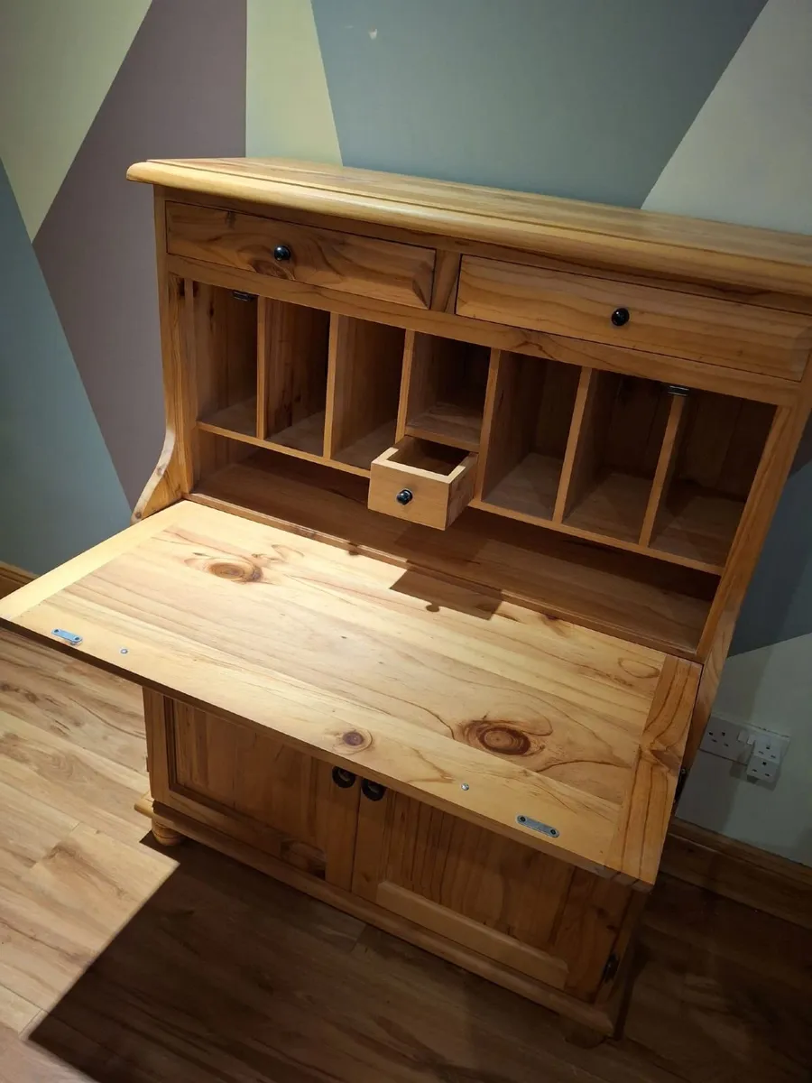 Bureau - Image 2