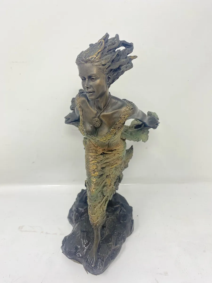 Genesis fairy statue bronze - Image 1