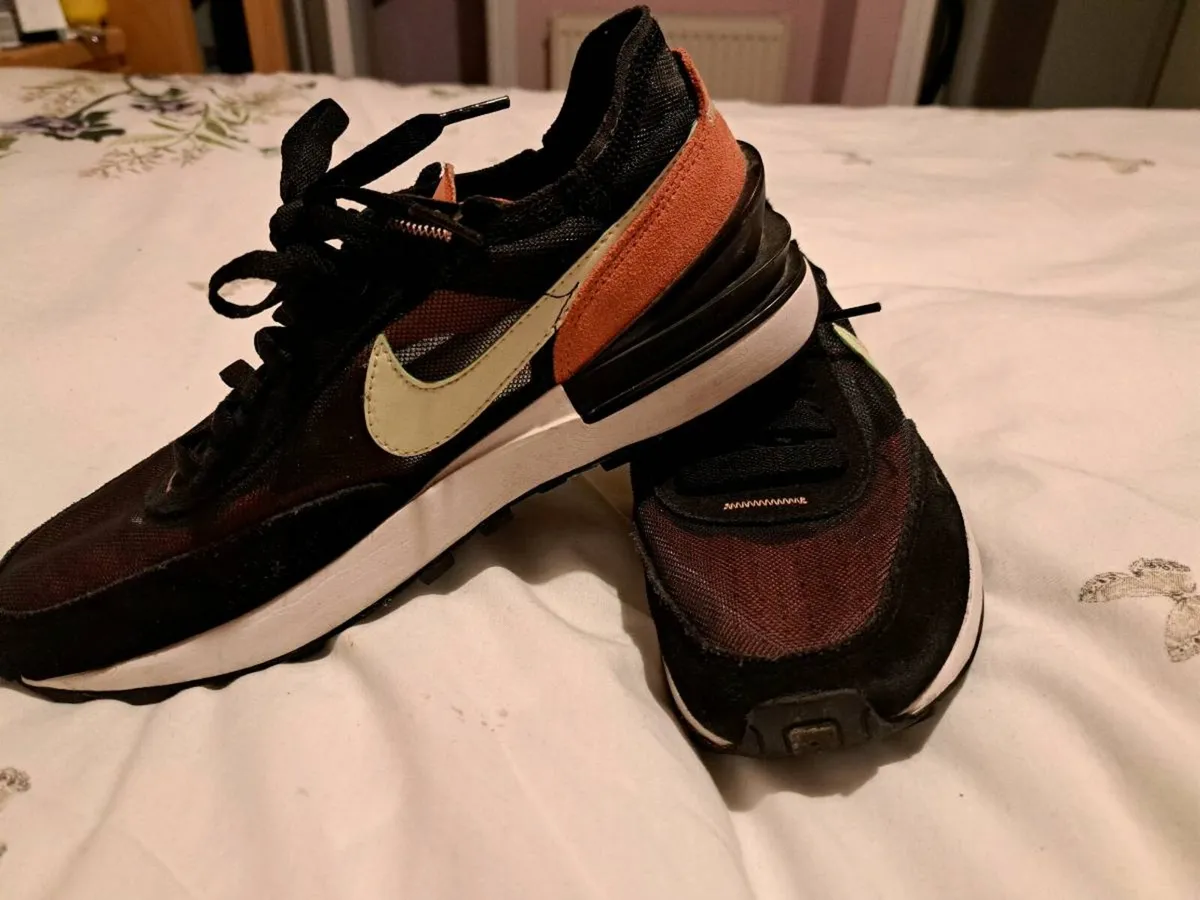 Womens Nike Waffle 1 trainers - Image 1