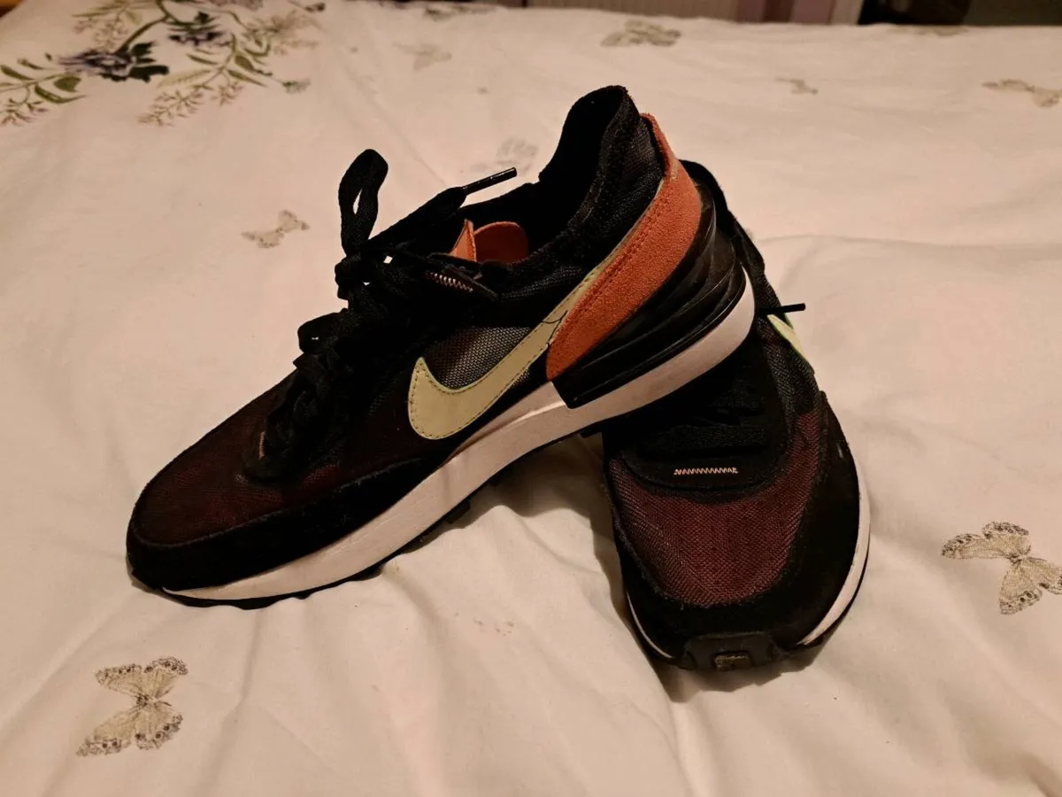 Womens Nike Waffle 1 trainers - Image 2