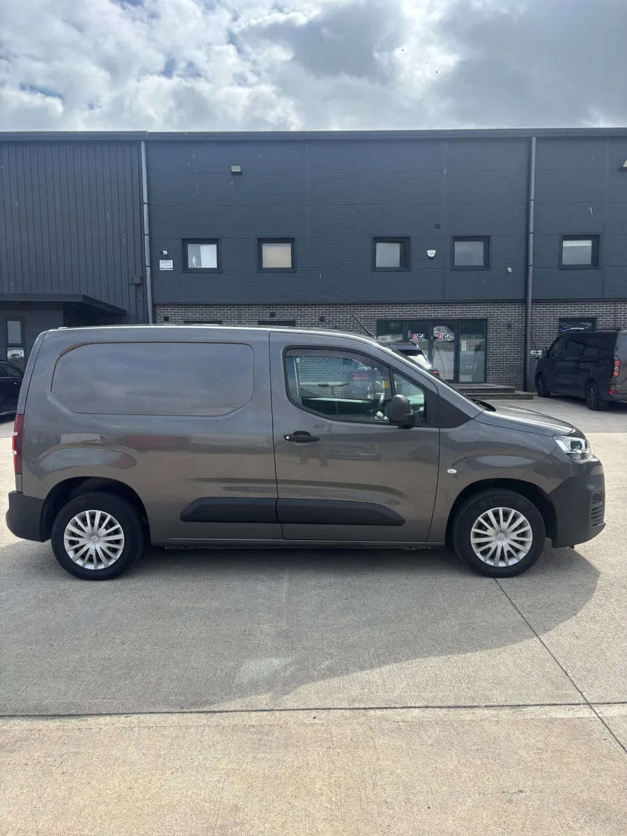 December 2020 Citroen Berlingo 650 Enterprise 1.5d - Image 3