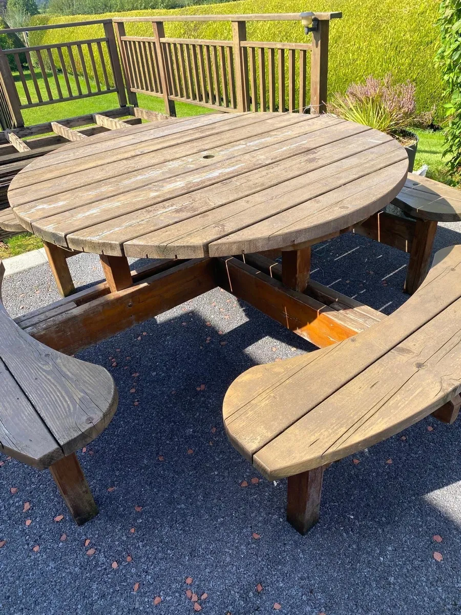 8 seat wooden picnic table