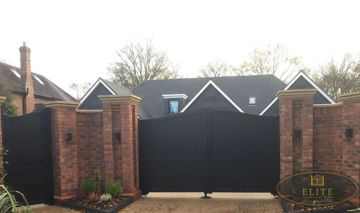 Aluminium Driveway House Entrance Gates - Image 1