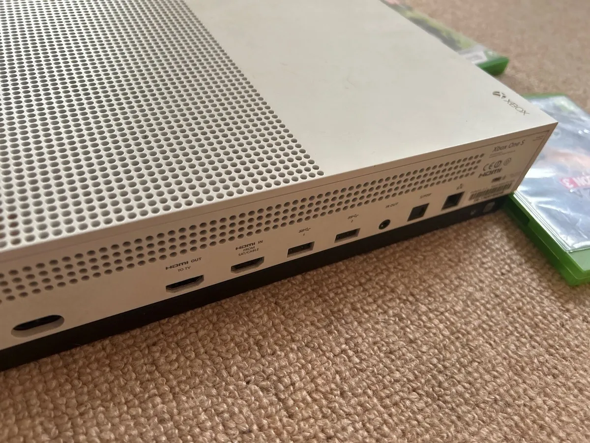 white Xbox One S 500GB - Image 4