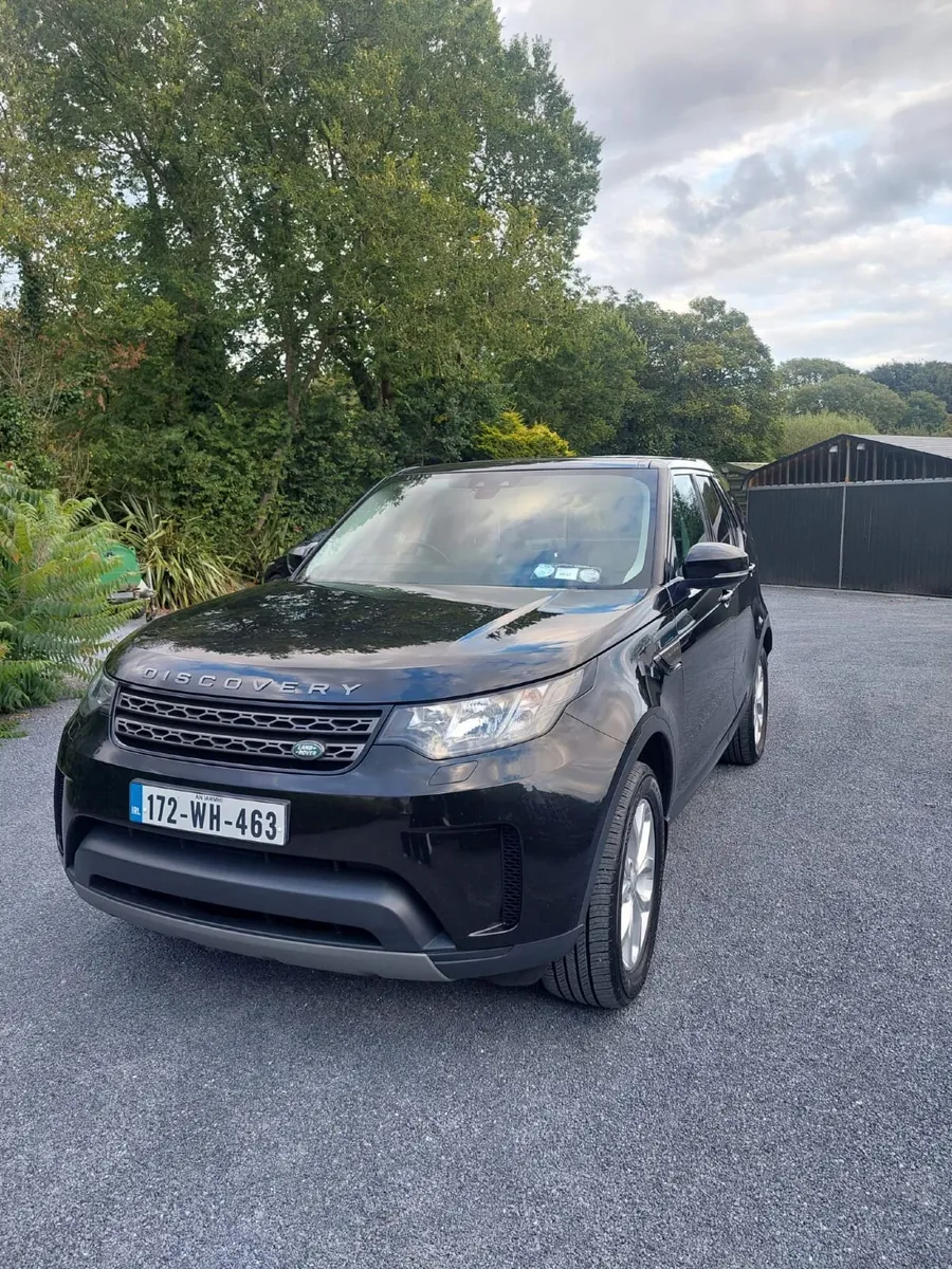 Land Rover Discovery 5-Commercial - Image 1