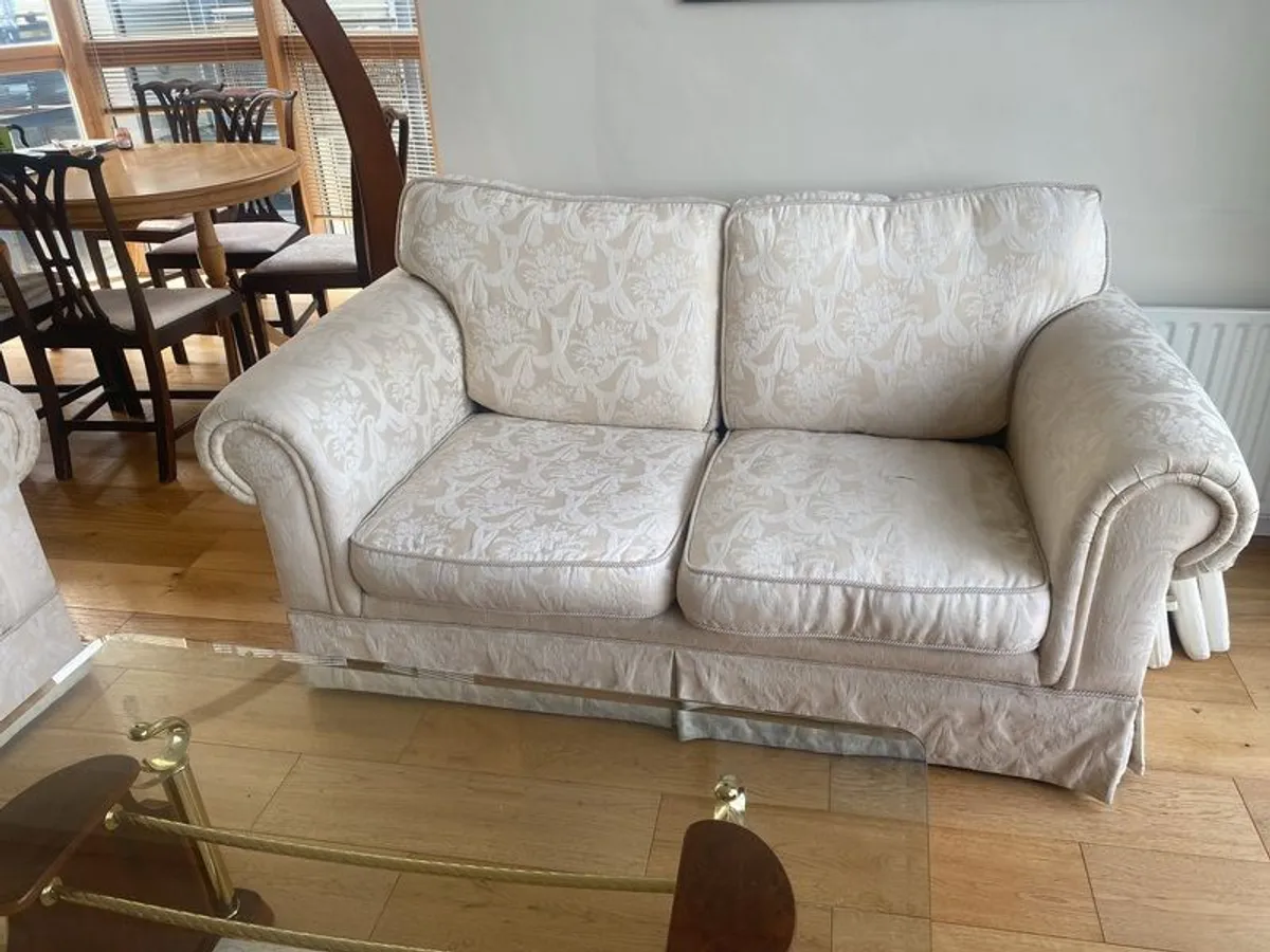 3 and2 seater sofa and armchair. Great condition. Removable cushion covers. Light cream damask material - Image 2