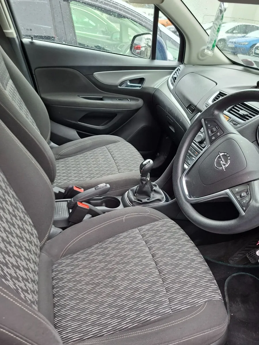 Car - Image 4