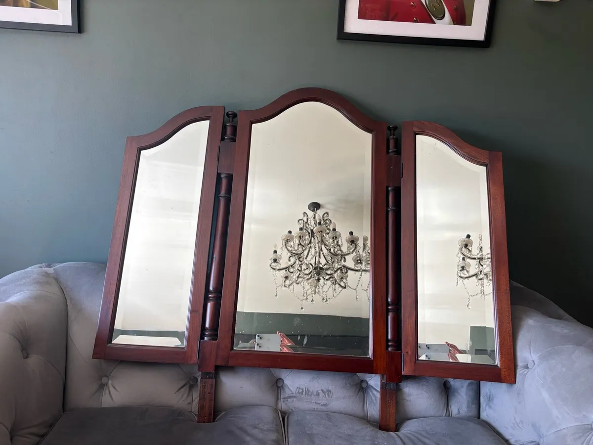 Mahogany bedroom suite - Image 3