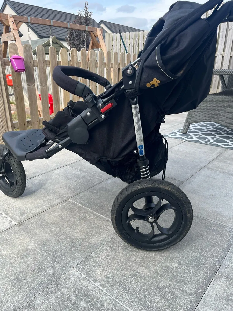 Outnabout double buggy V4 + Extras - Image 4