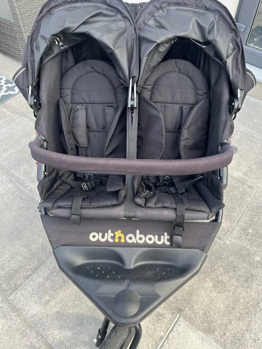 Outnabout double buggy V4 + Extras - Image 2