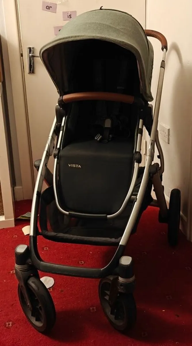 Uppababy Vista (buggy and pram) - Image 1