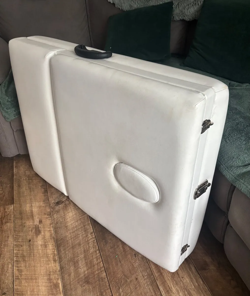 Portable therapy massage bed - Image 1