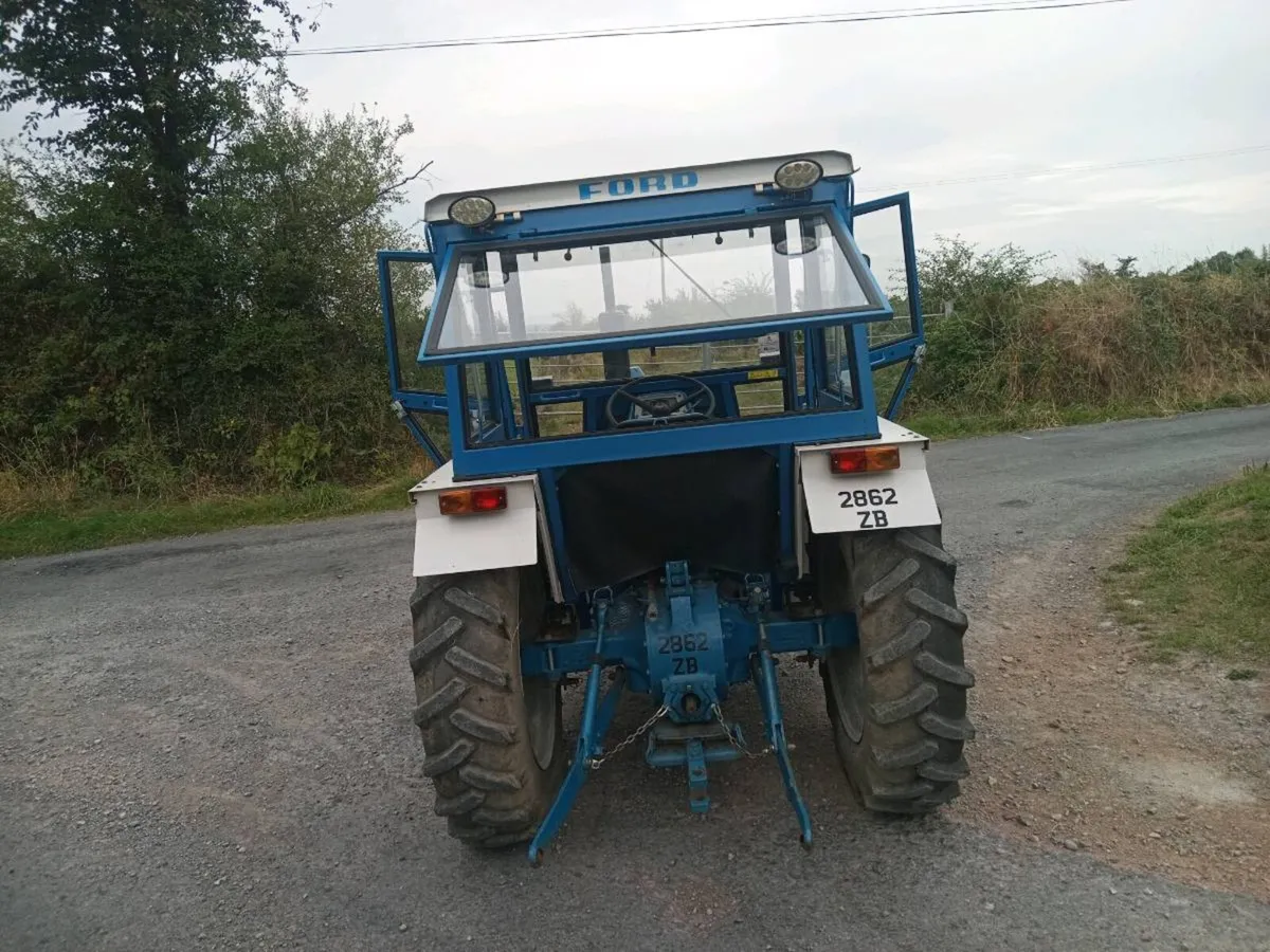 Ford 2000 - Image 3