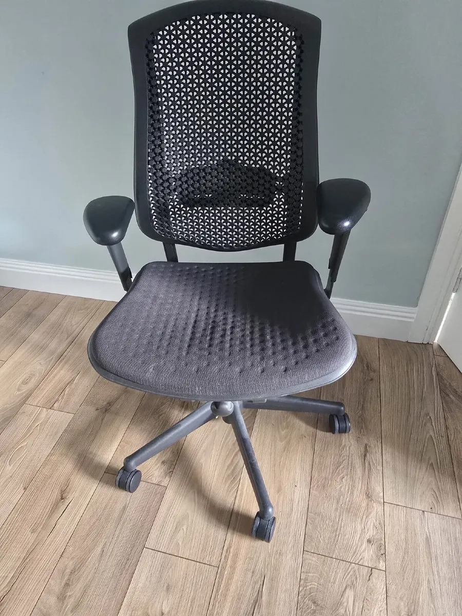 Ergonomic Office Chair - Image 3