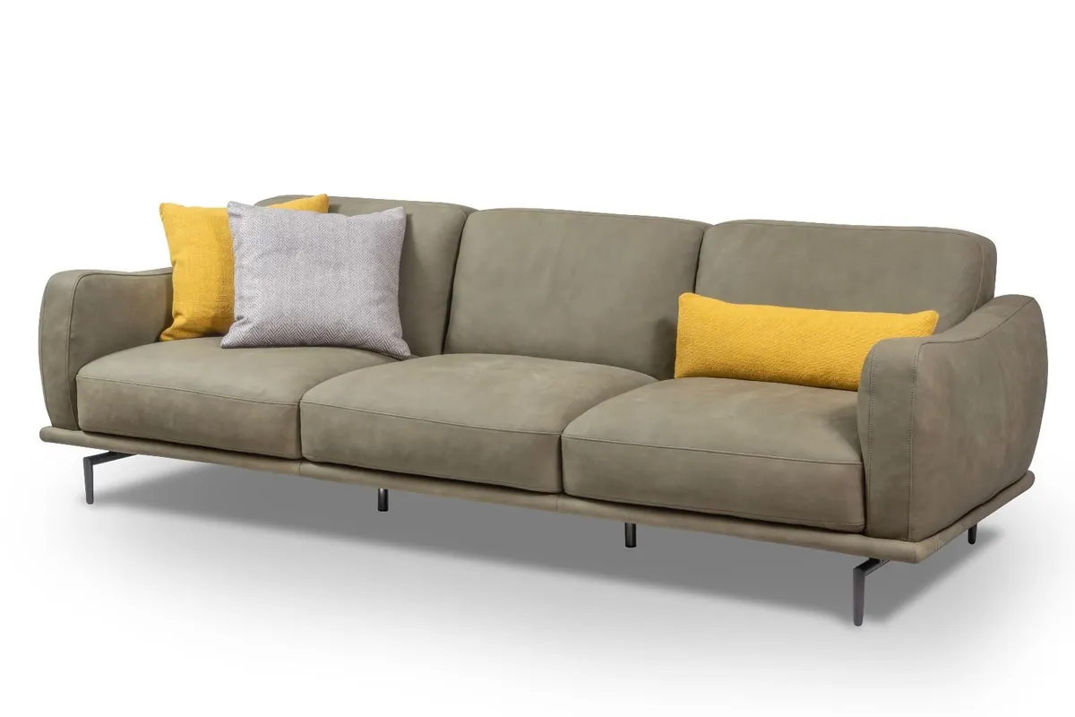 Italian Sofa Highest Grade Italian leather - Image 3