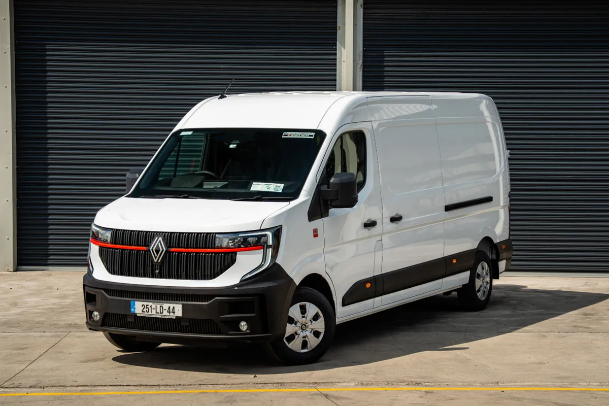 Renault Master 2025 Red Edition L3H2 - Image 1