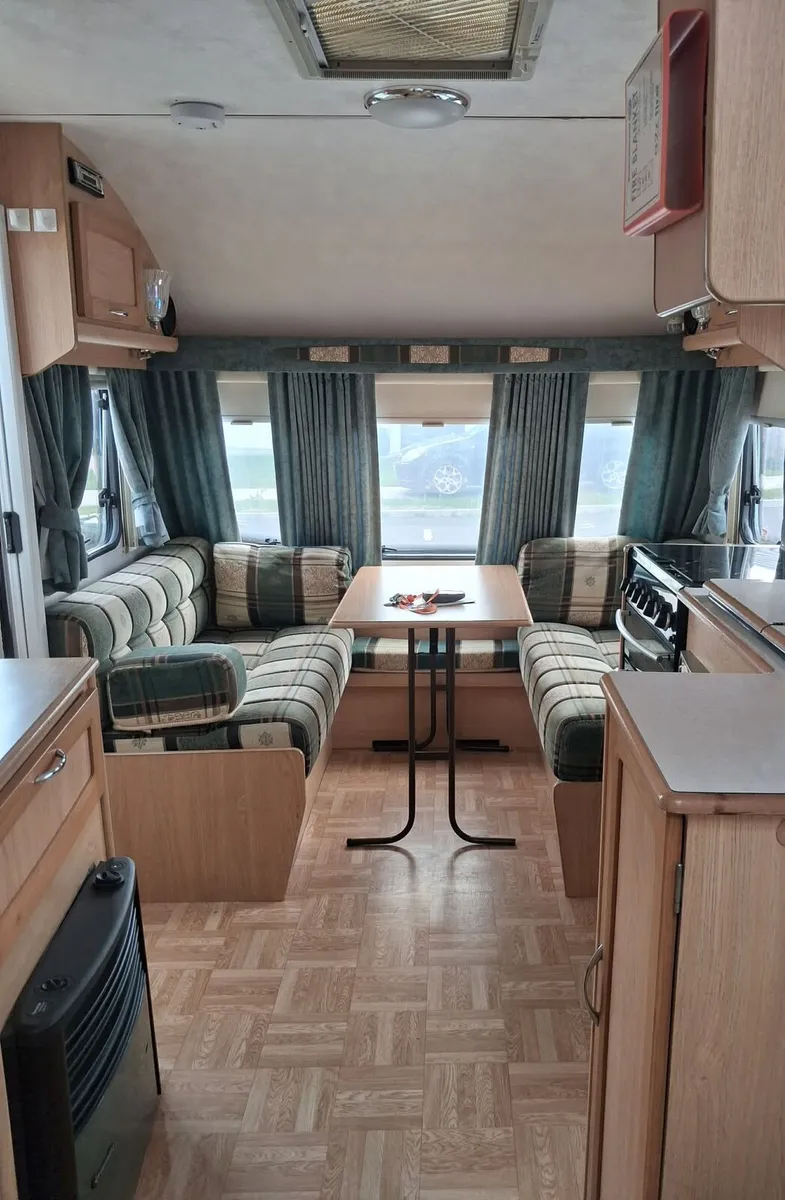 06 model compass magnum caravan. 5 berth - Image 1