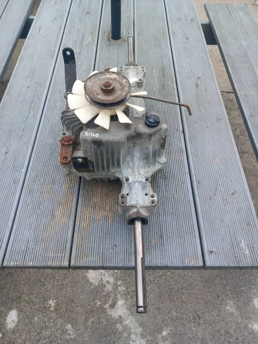 John deere X140 hydrostatic transmission - Image 2