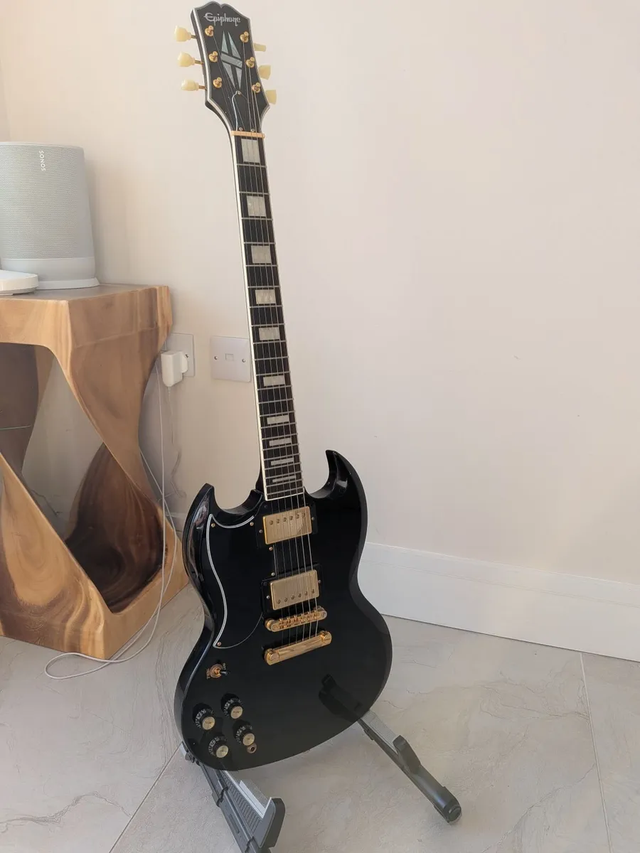 Lefthanded electric guitar - Image 3