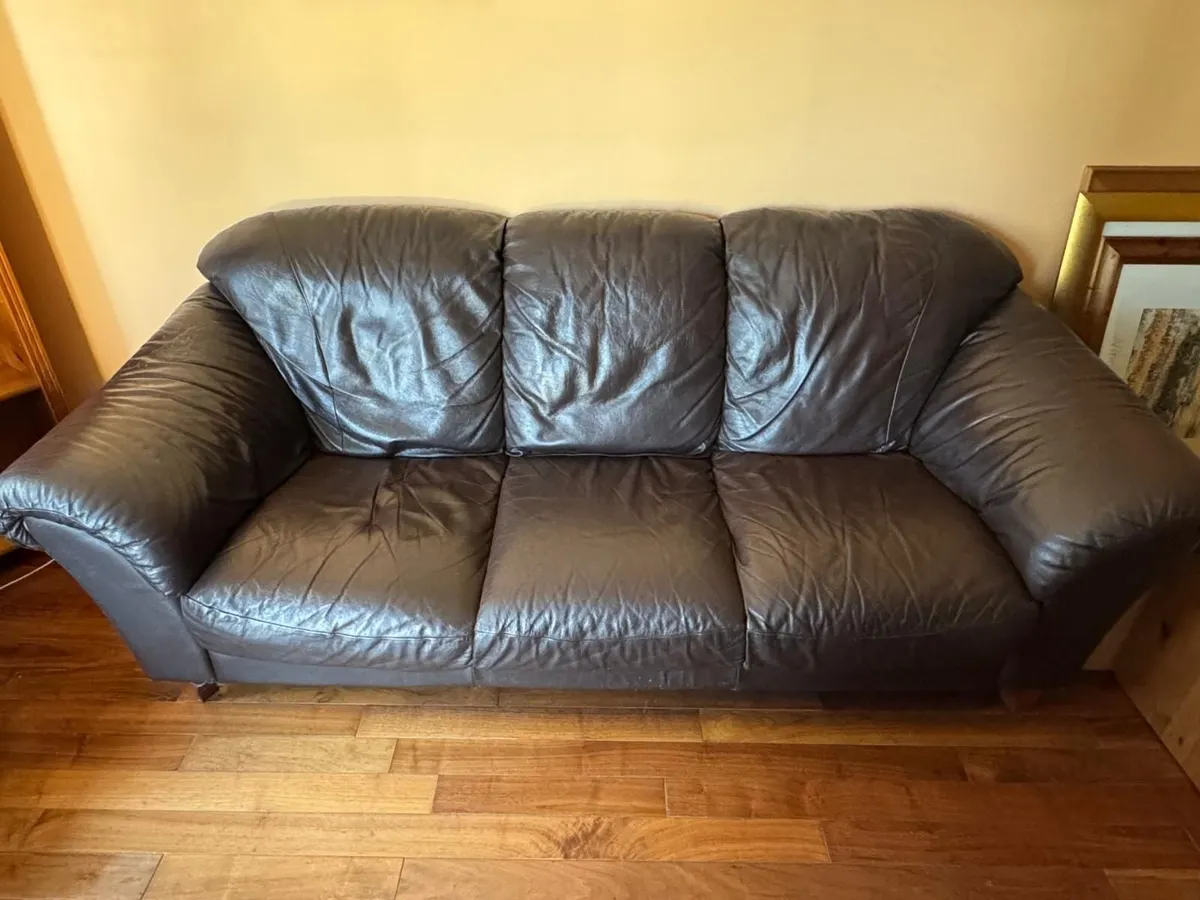 Leather sofa suite - Collection only - Image 4