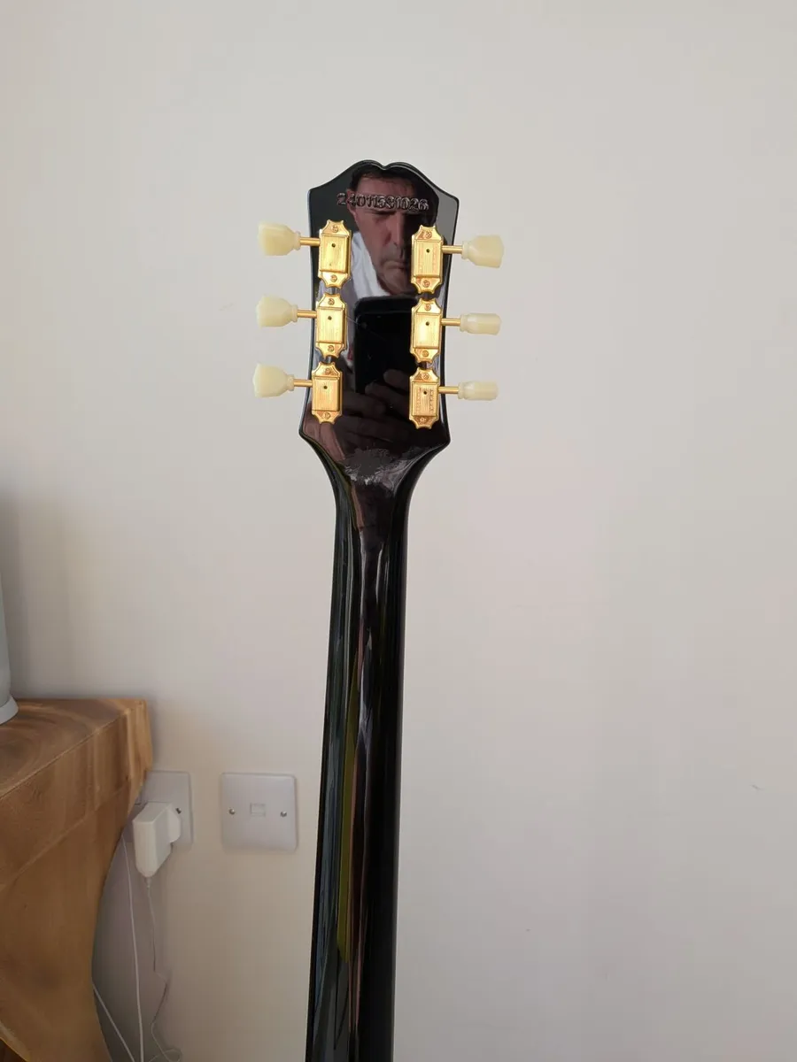 Lefthanded electric guitar - Image 4