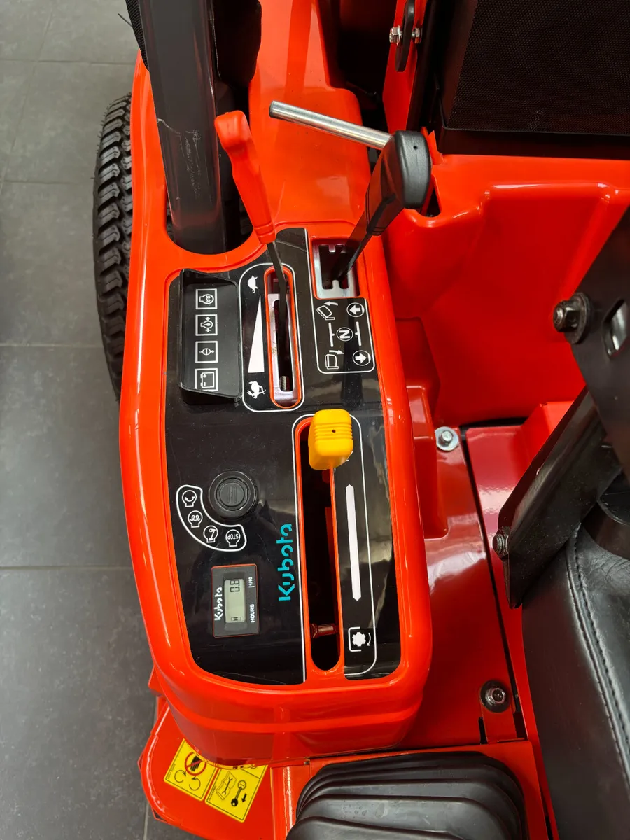New Kubota GZD21 HD Zero Turn Lawnmower - Image 3