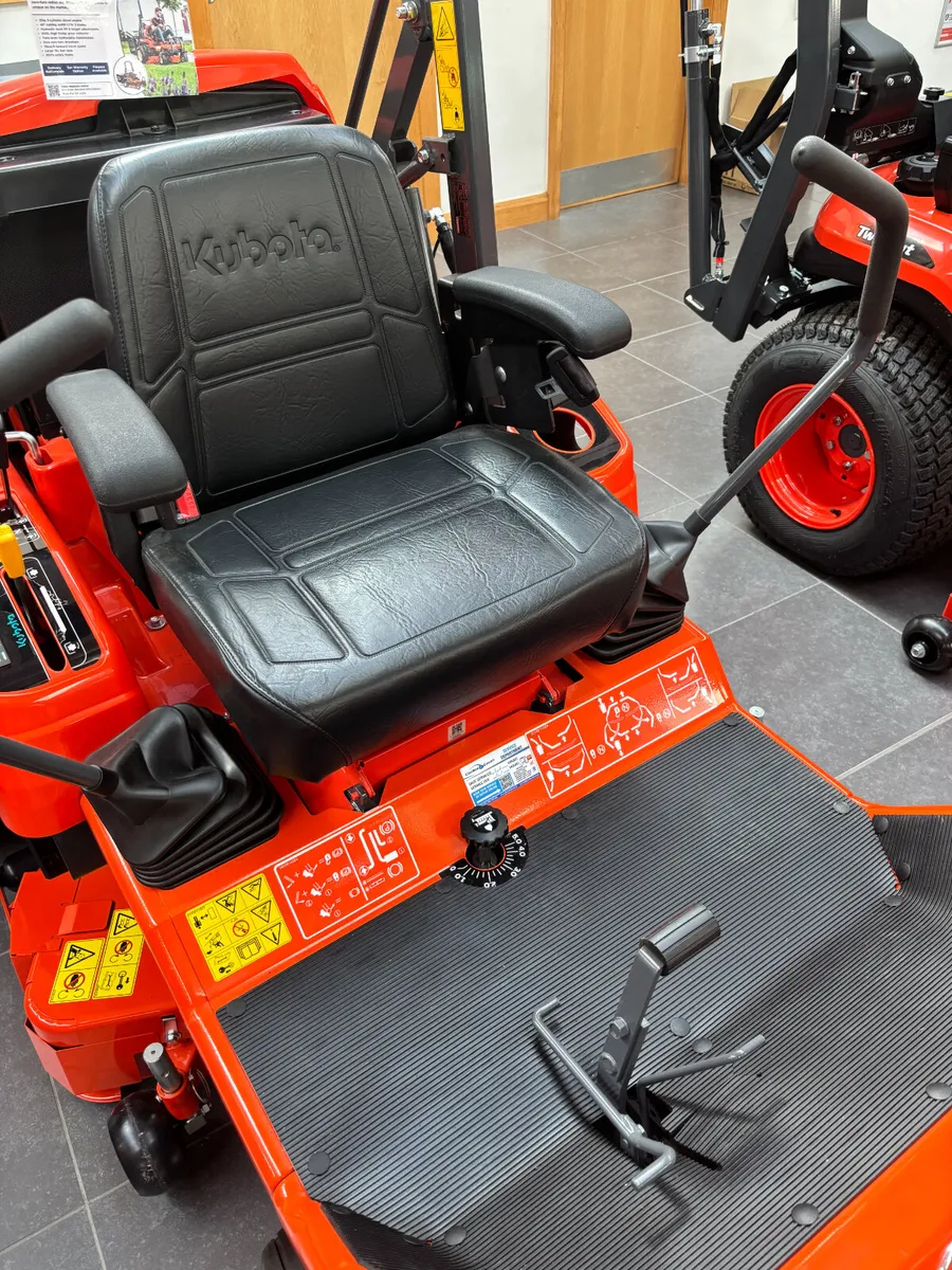 New Kubota GZD21 HD Zero Turn Lawnmower - Image 4
