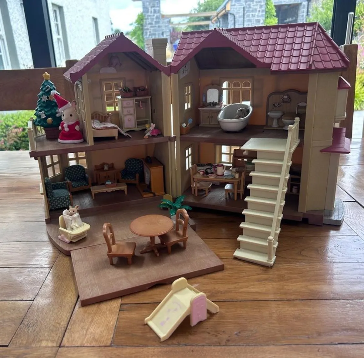Sylvinian Family set and houses - Image 4