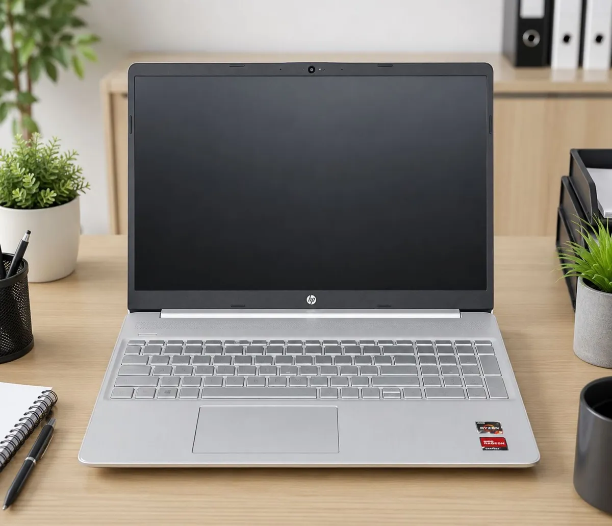 Laptop 15.6" HP  – AMD Ryzen 3 - Image 1