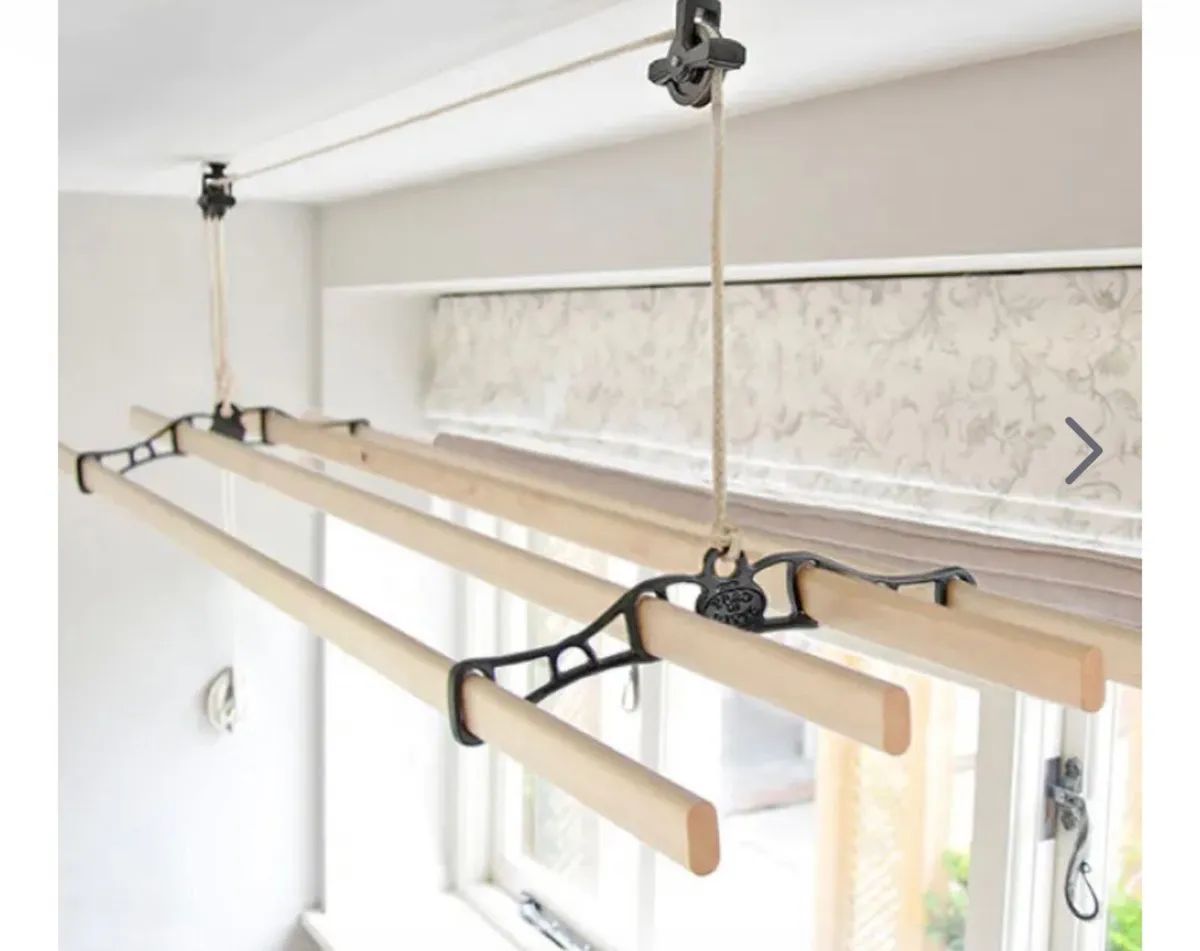 BNWB Cast-in-Style.   Clothes pulley - Image 2