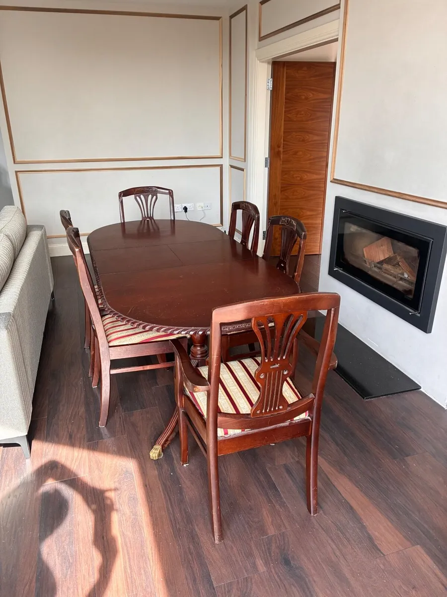 Dining room table & chairs - Image 1