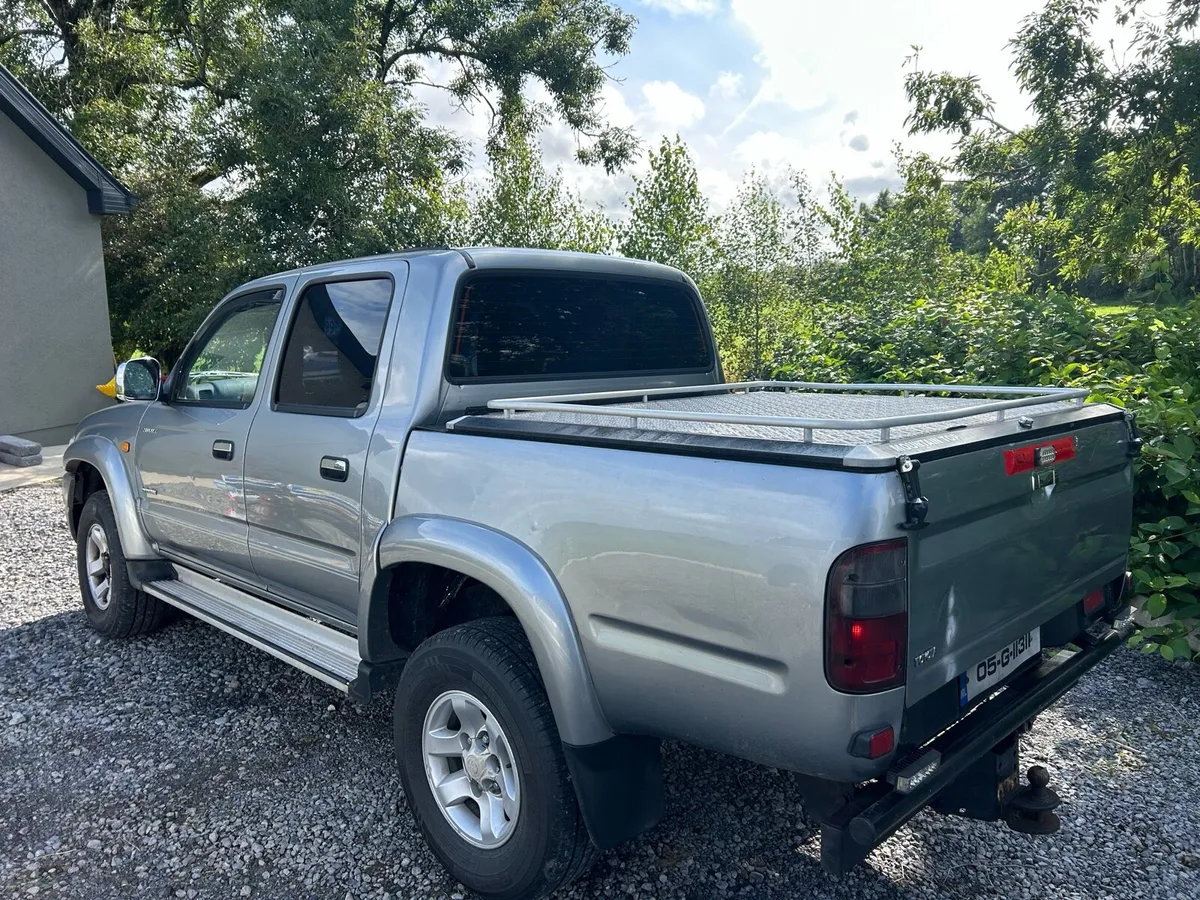 2005 Toyota Hilux 2.5 D—4D - Project €2,750 - Image 2