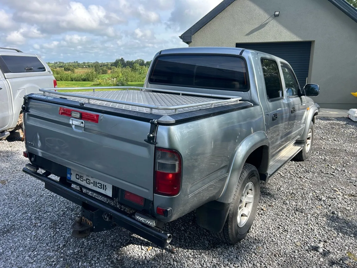 2005 Toyota Hilux 2.5 D—4D - Project €2,750 - Image 3