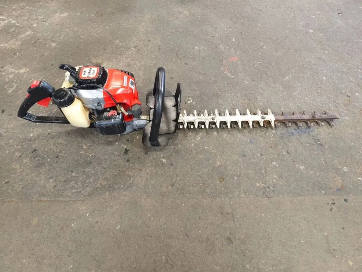 FUJI ROBIN HT221 PETROL HEDGECUTTER - FOR SALE - Image 2