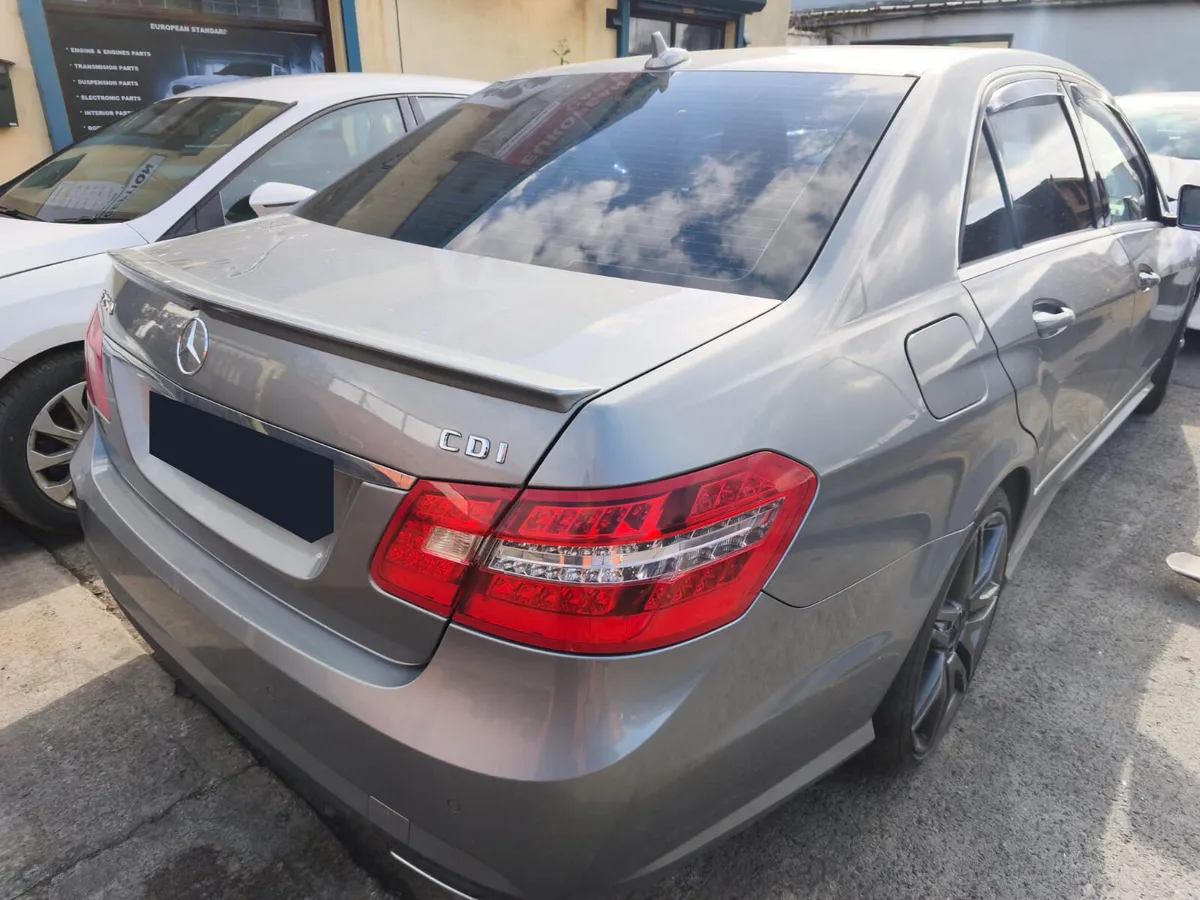 2013 MERCEDES BENZ E CLASS 2.1 DIESEL FOR BREAKING - Image 2