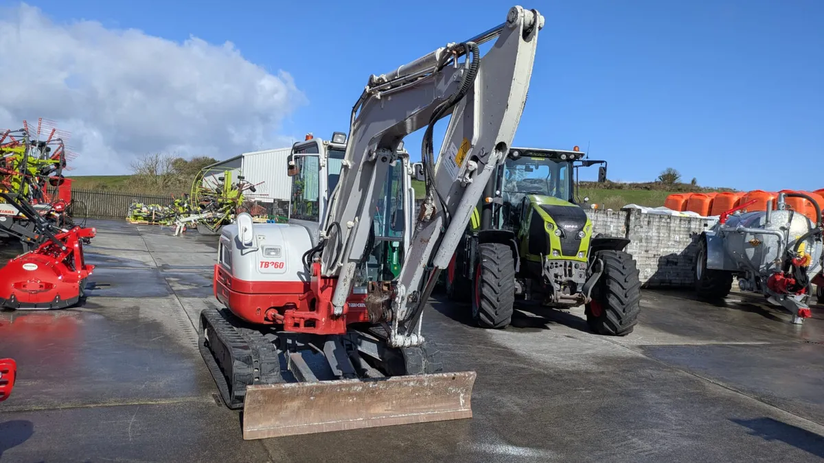TAKEUCHI TB260 - 2017 - Image 4