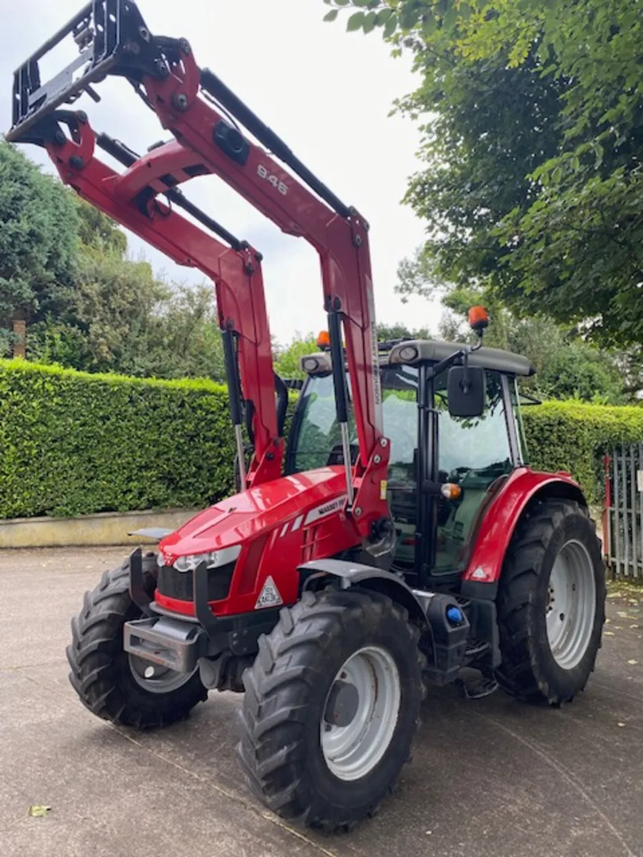 2014 Massey Ferguson 5612 Dyna-4 c/w 946 Loader - Image 3