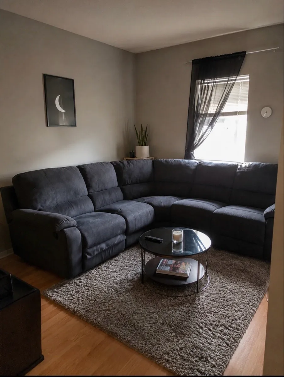 Grey corner recliner sofa - Image 1
