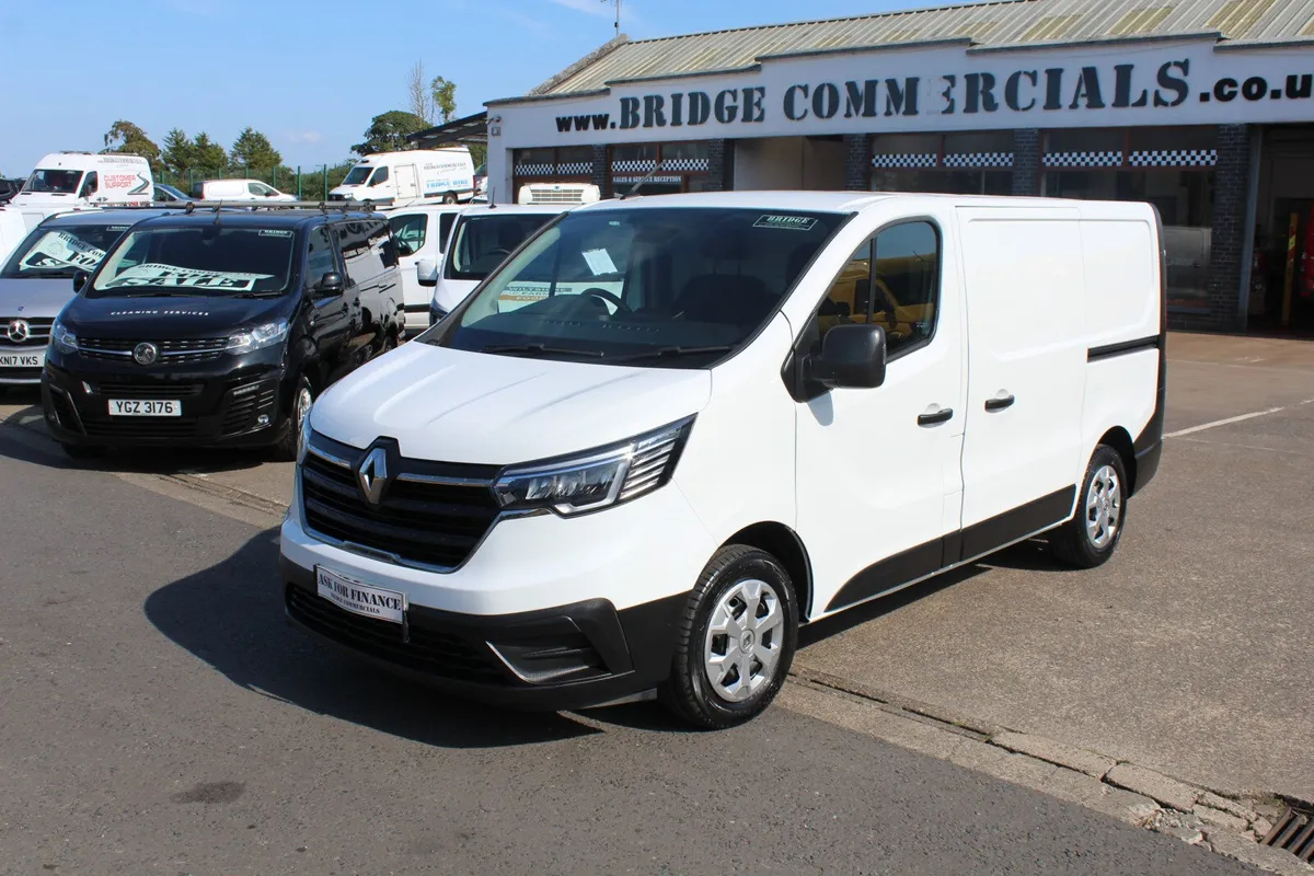 2023 Renault Trafic SL28 Business - Image 1