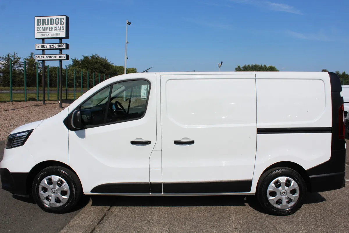 2023 Renault Trafic SL28 Business - Image 4