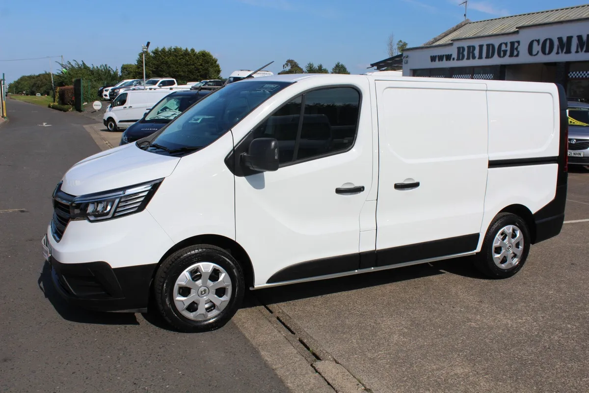 2023 Renault Trafic SL28 Business - Image 3