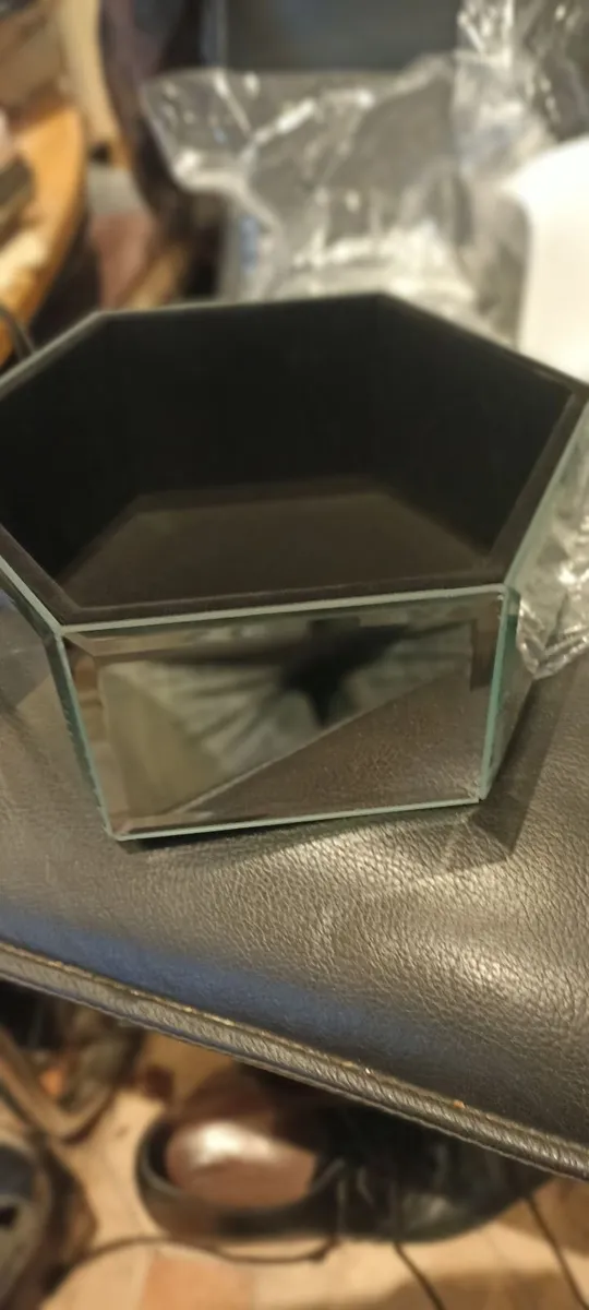 Julien McDonald Hexagonal Jewellery Box - Image 3