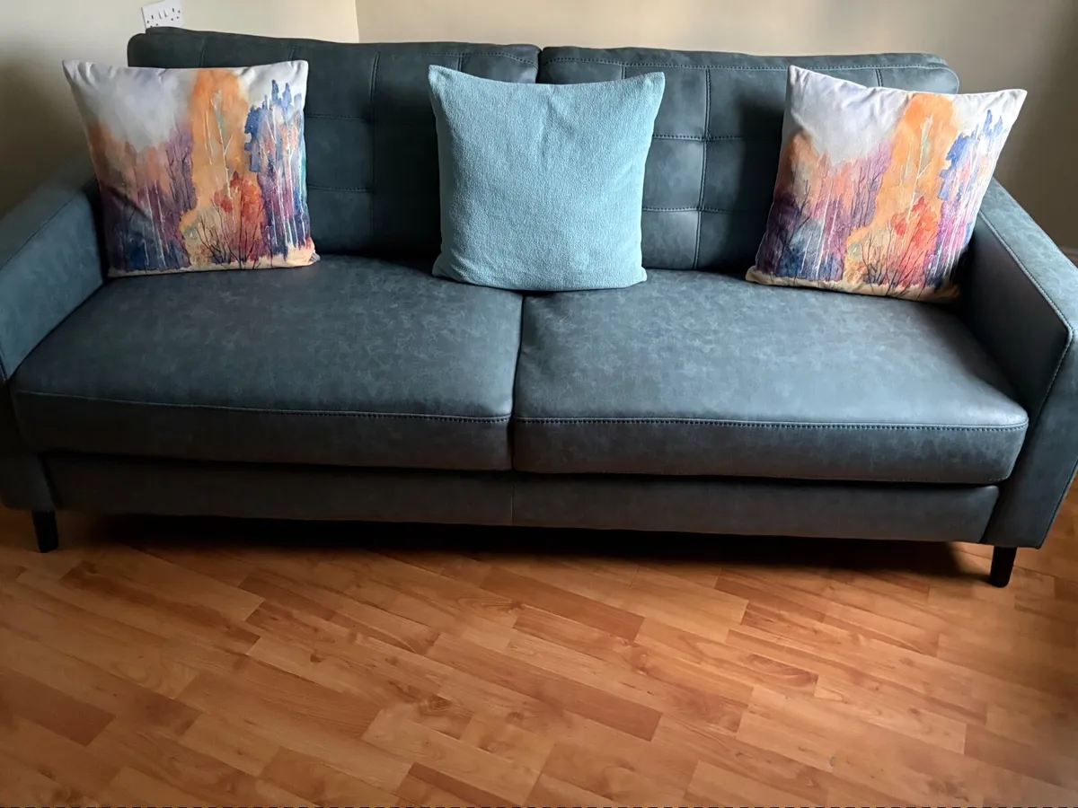3 seater couch - Image 4
