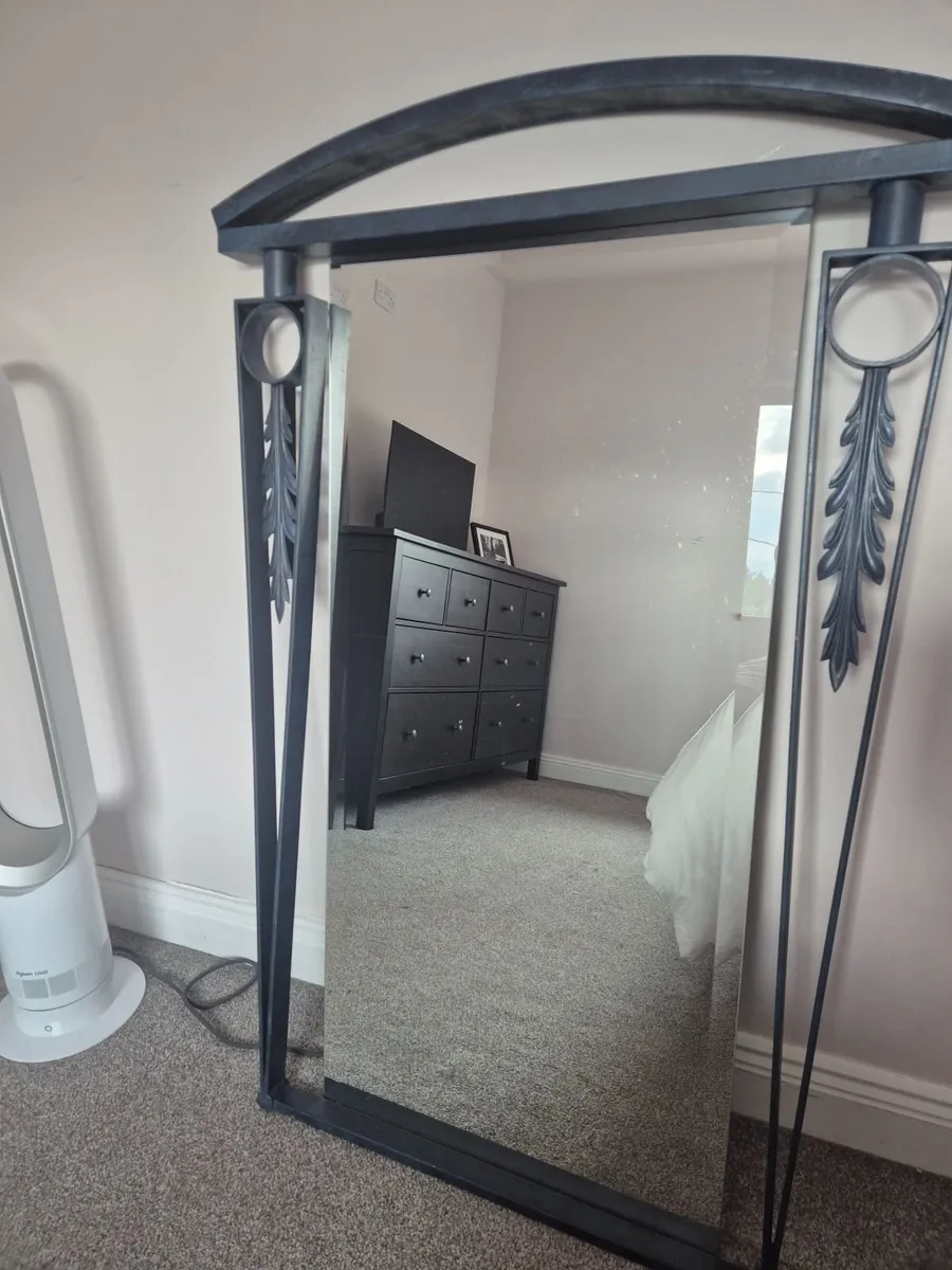 Mirror - Image 1