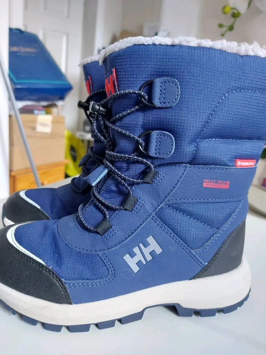 Helly Hansen water proof boots for kids size 30 - Image 2
