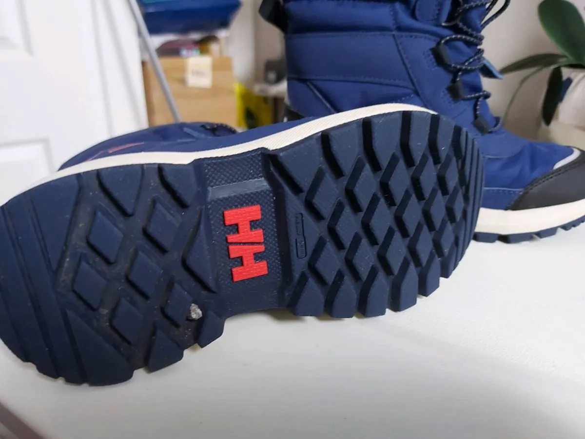 Helly Hansen water proof boots for kids size 30 - Image 4