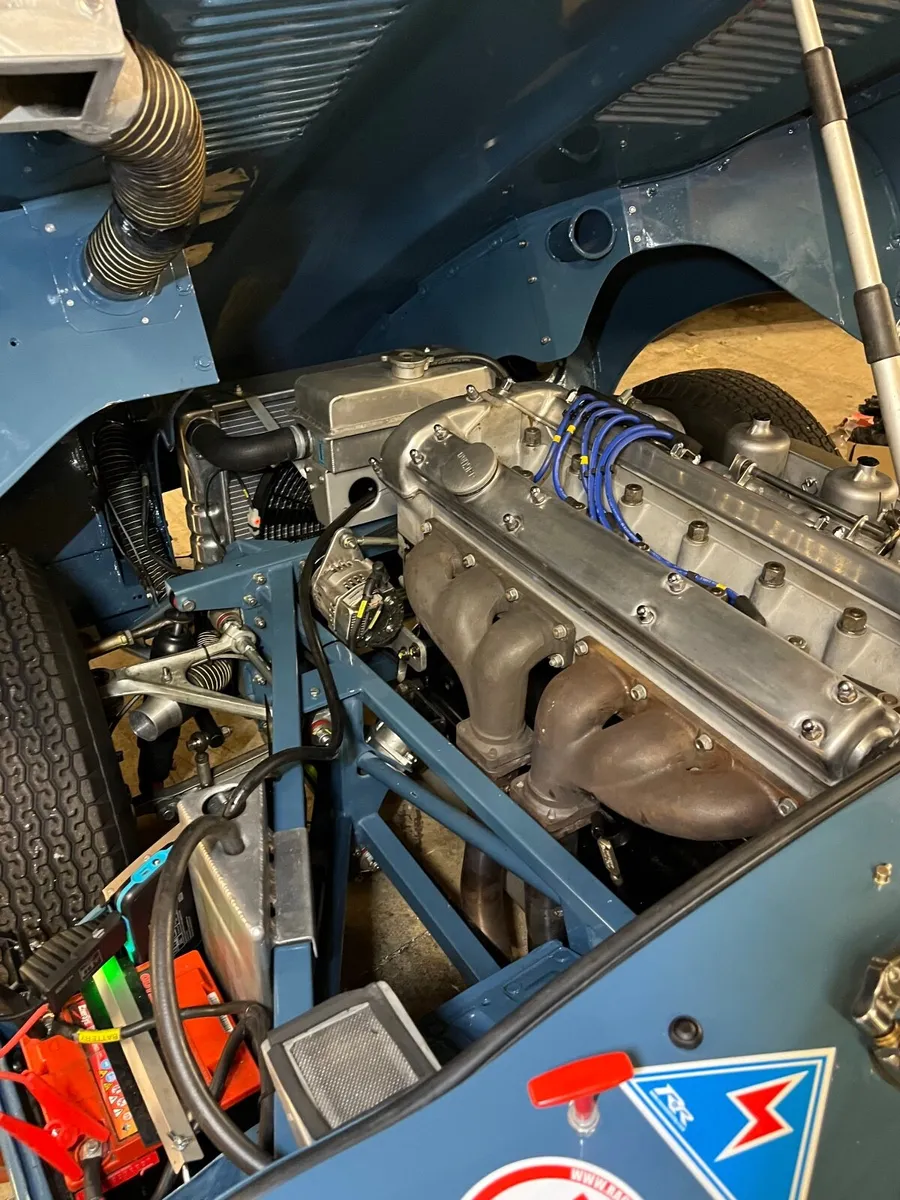 Jaguar E-Type 1963 - Image 4