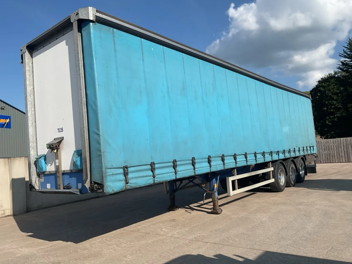 2011 Montracon Curtainsider - Image 1