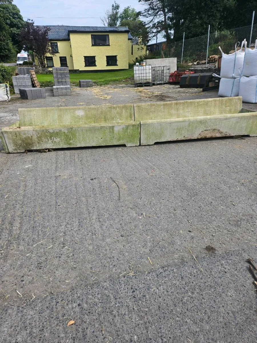 8' concrete feed barrier's - Image 3