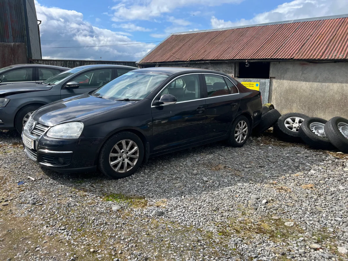 2010 Volkswagen jetta 1.6 tdi - Image 2